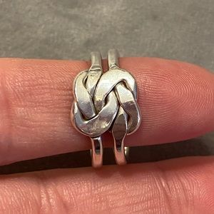 Double love knot ring
